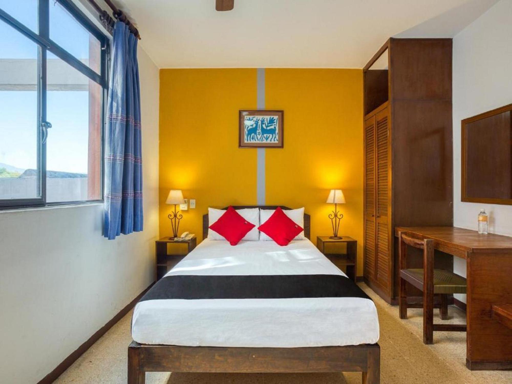 Capital O Parador Crespo Hotel, Oaxaca ภายนอก รูปภาพ