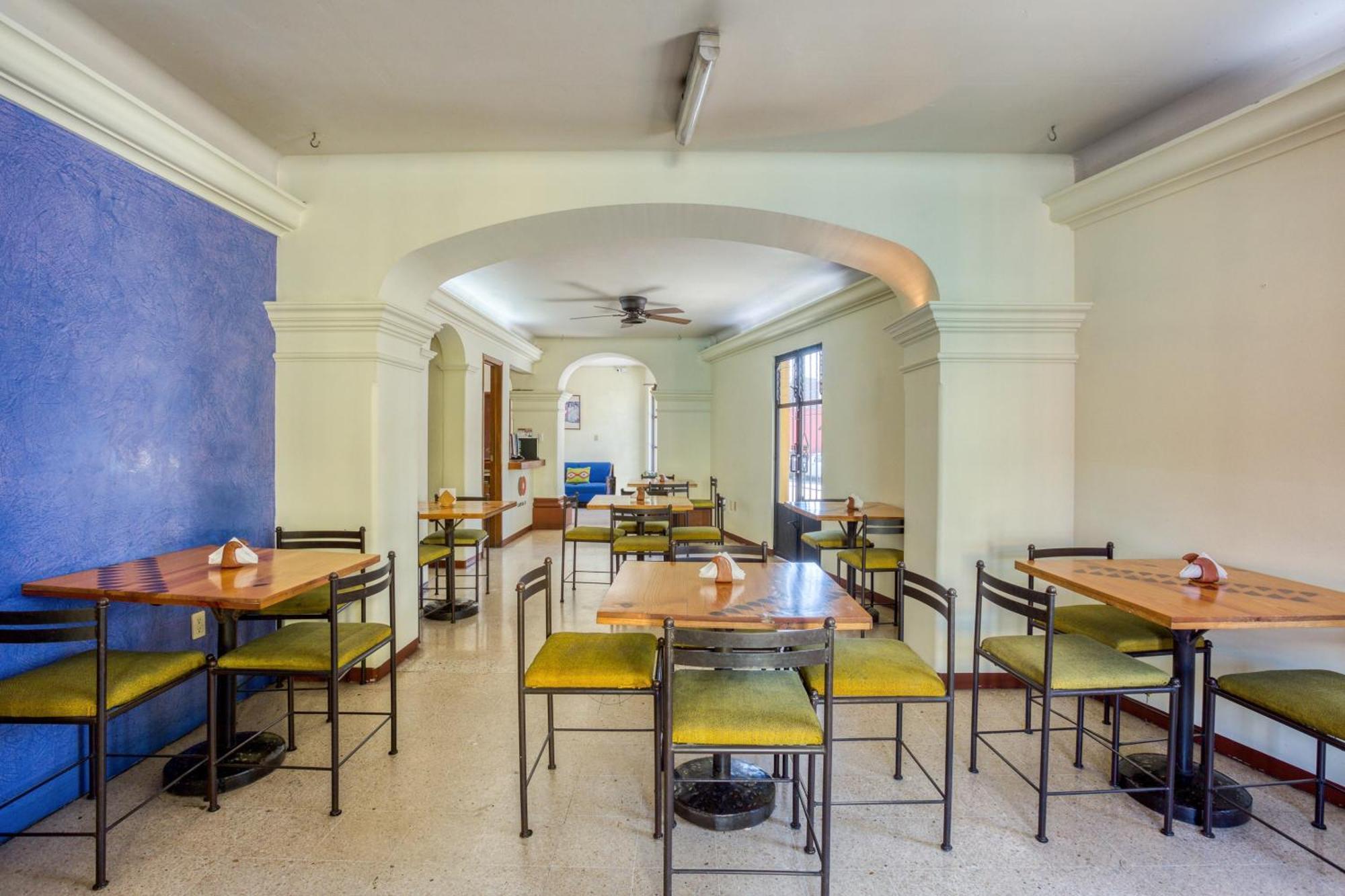Capital O Parador Crespo Hotel, Oaxaca ภายนอก รูปภาพ